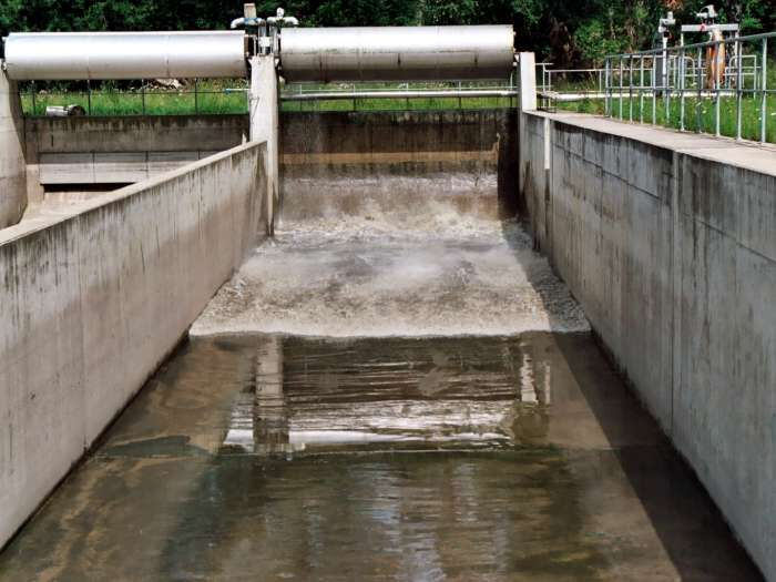 Spülstoß im Regenüberlaufbecken